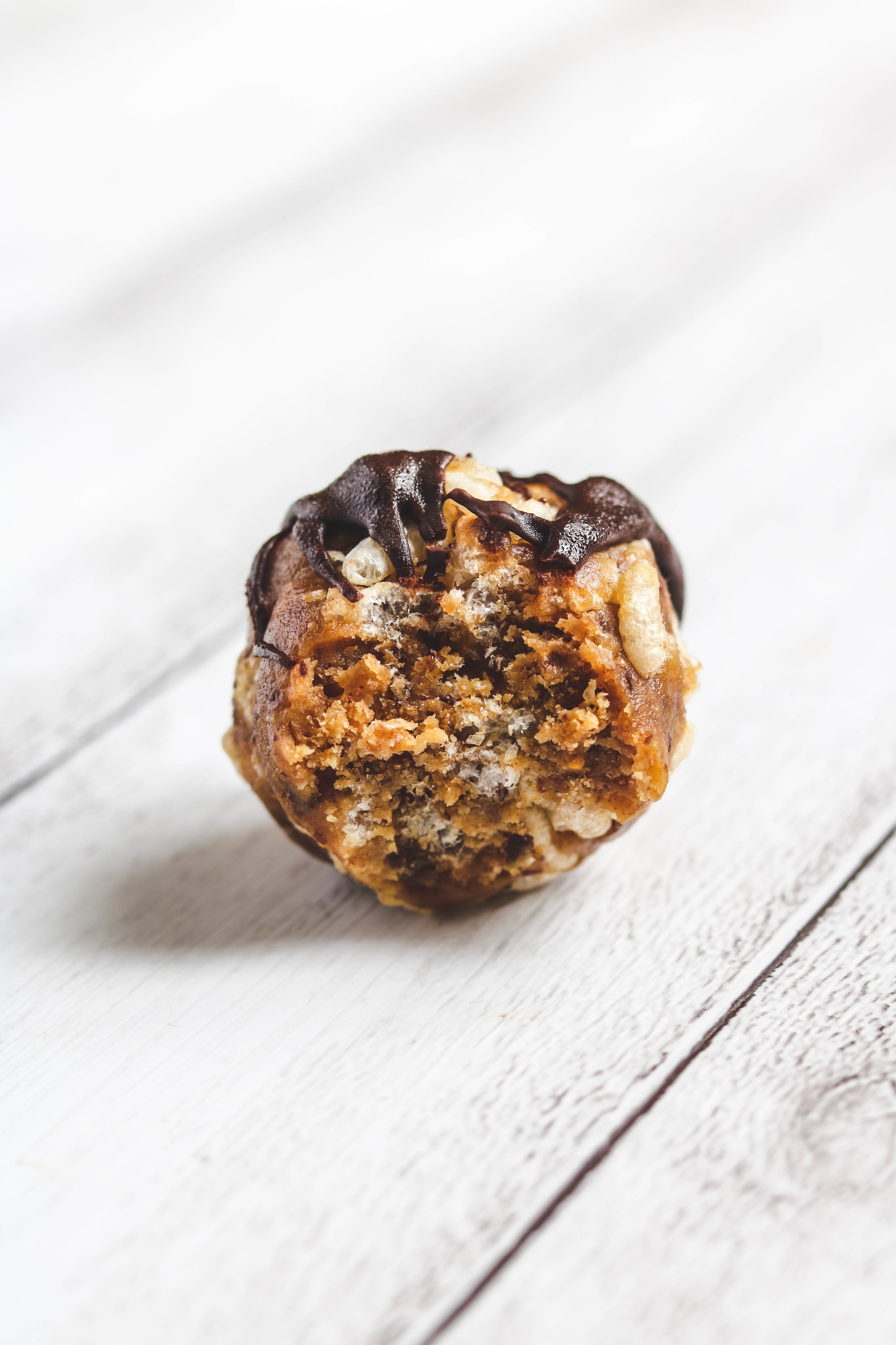 Healthy Peanut Butter Rice Crispy Balls | Vegan &amp; Gluten Free 
