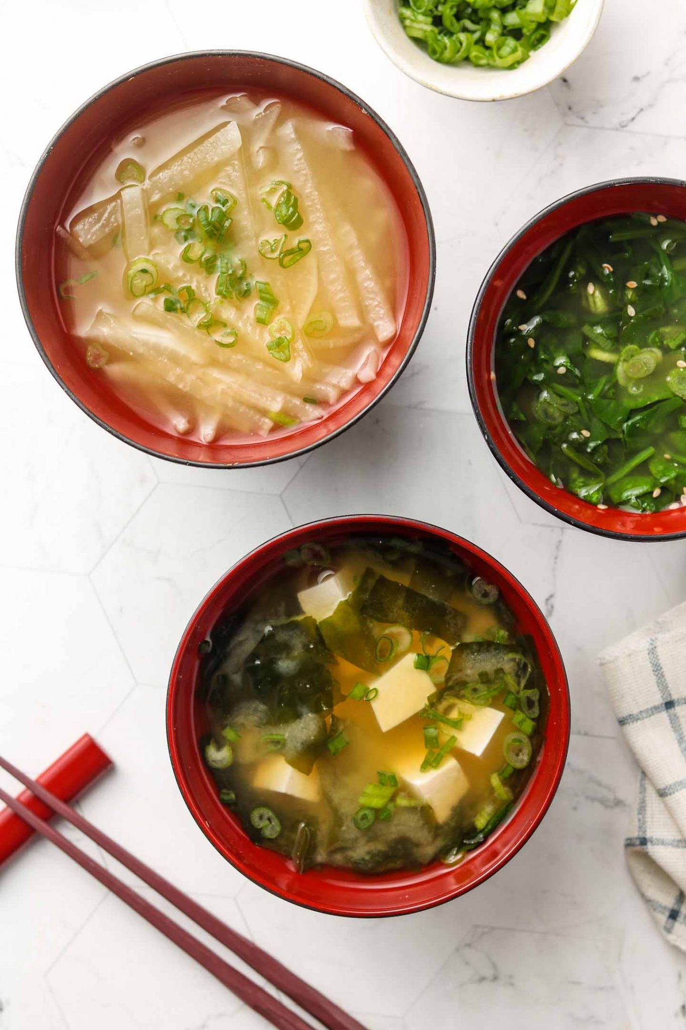 Authentic Vegan Miso Soup (Healthy + Easy) - Okonomi Kitchen