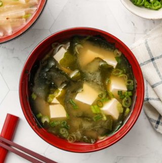 Authentic Vegan Miso Soup (Healthy + Easy) - Okonomi Kitchen