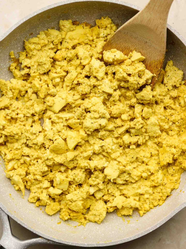 vegan scrambled eggs in a pan