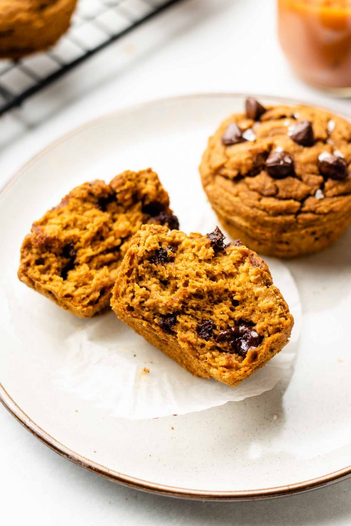 Healthy Flourless Pumpkin Muffins (Vegan) - Okonomi Kitchen