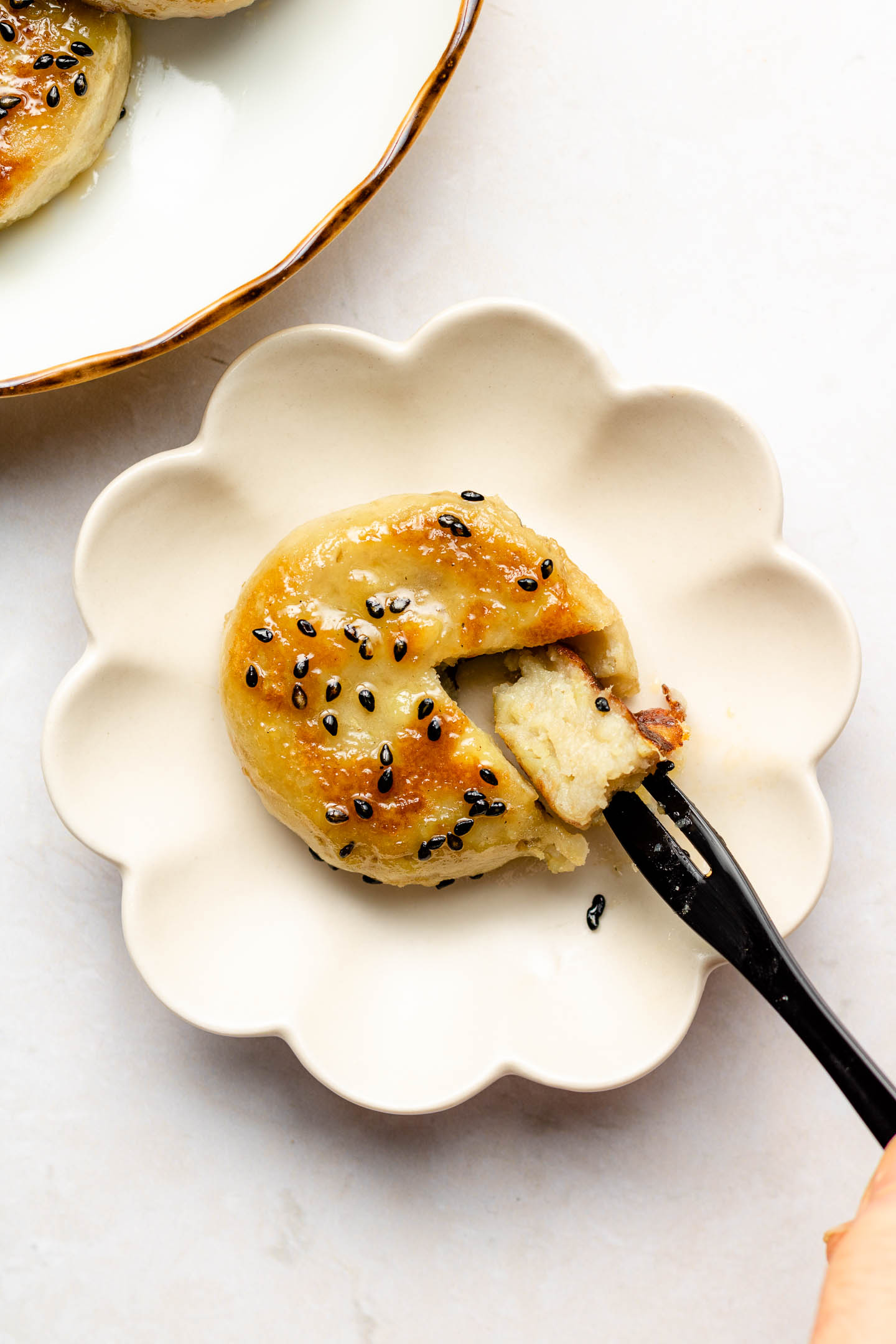 Japanese Sweet Potato Yaki Mochi【大学いももち】 - Okonomi Kitchen